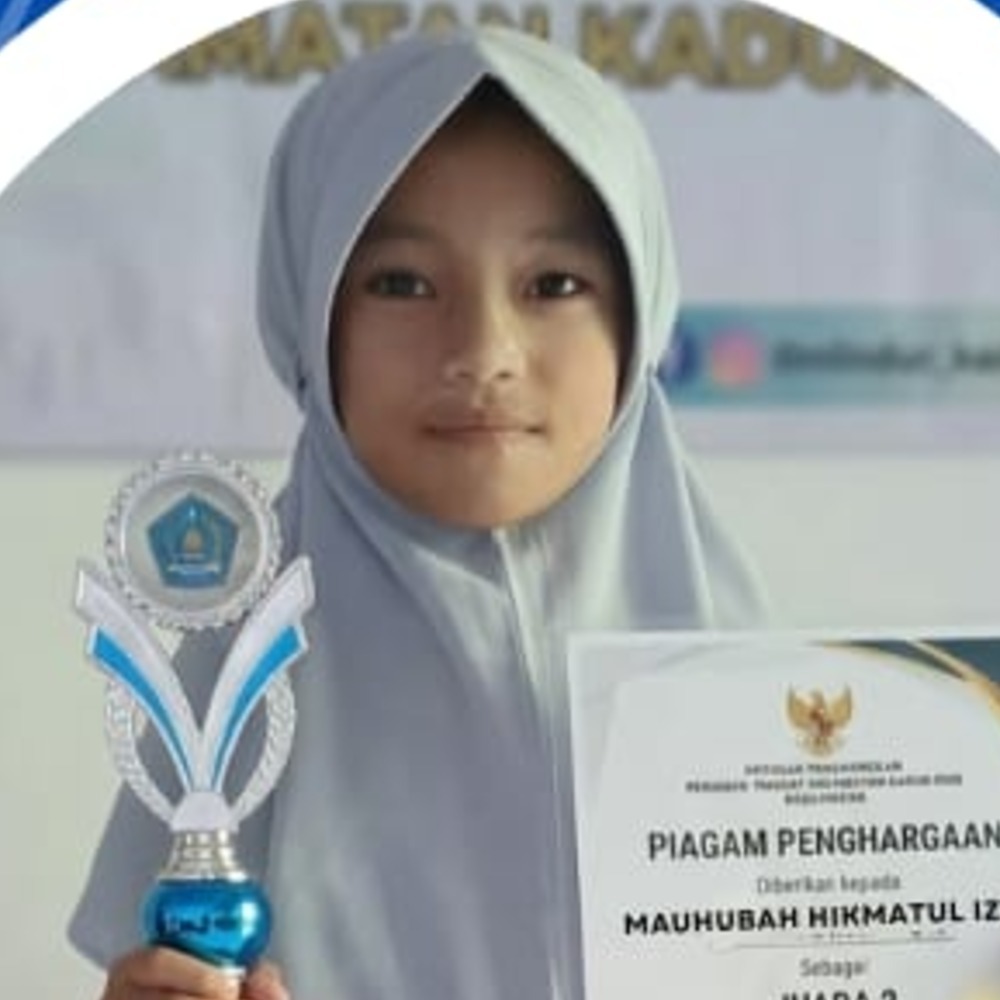 Mauhubah Hikmatul Izza