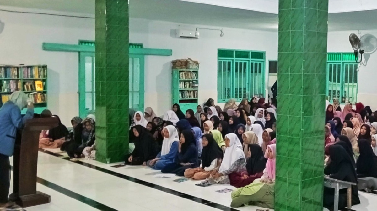 Asah Bekal Kemasyarakatan, Santri Putri Al Falah Sumber Gayam Gelar Khitobah Syahriah