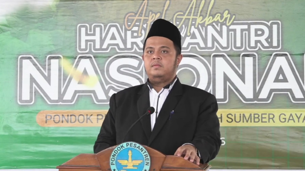 Pimpin Apel Hari Santri Nasional 2026, K. Hanif Khotimy Tekankan Santri Al Falah Sumber Gayam untuk Terus Berjuang Meneruskan Perjuangan Pahlawan Terdahulu